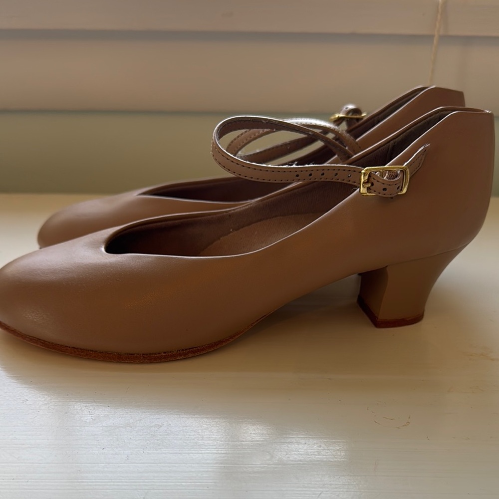 Elegant Tan Mary Jane Heels